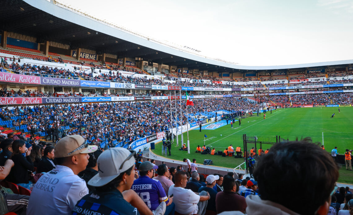 J8_QRO_VS_MTY_AP25__75